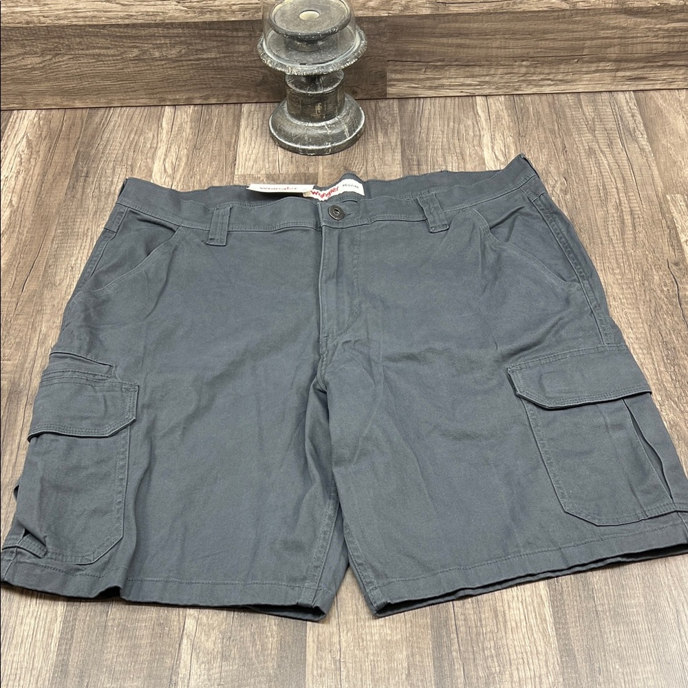 Wrangler Men's Dark Gray Cargo Shorts